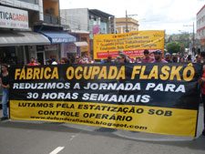 Brasil_Flasko_fabrica_ocupada