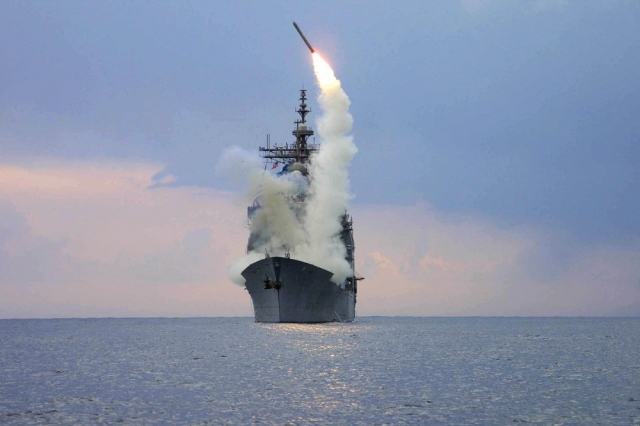 Tomahawk launch Public Domain